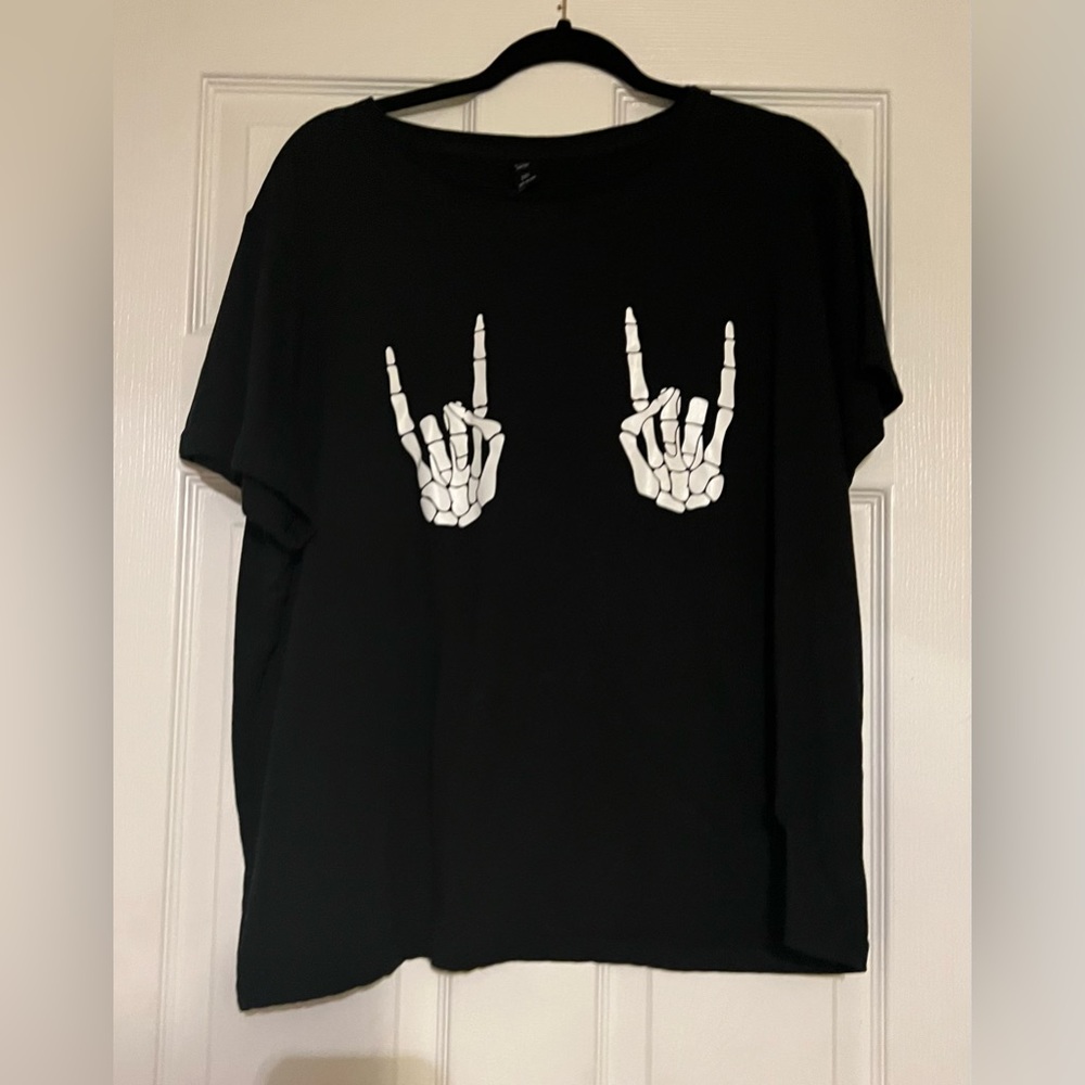 Skull Print Tee